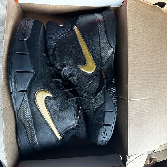 kobe 1 protro black gold